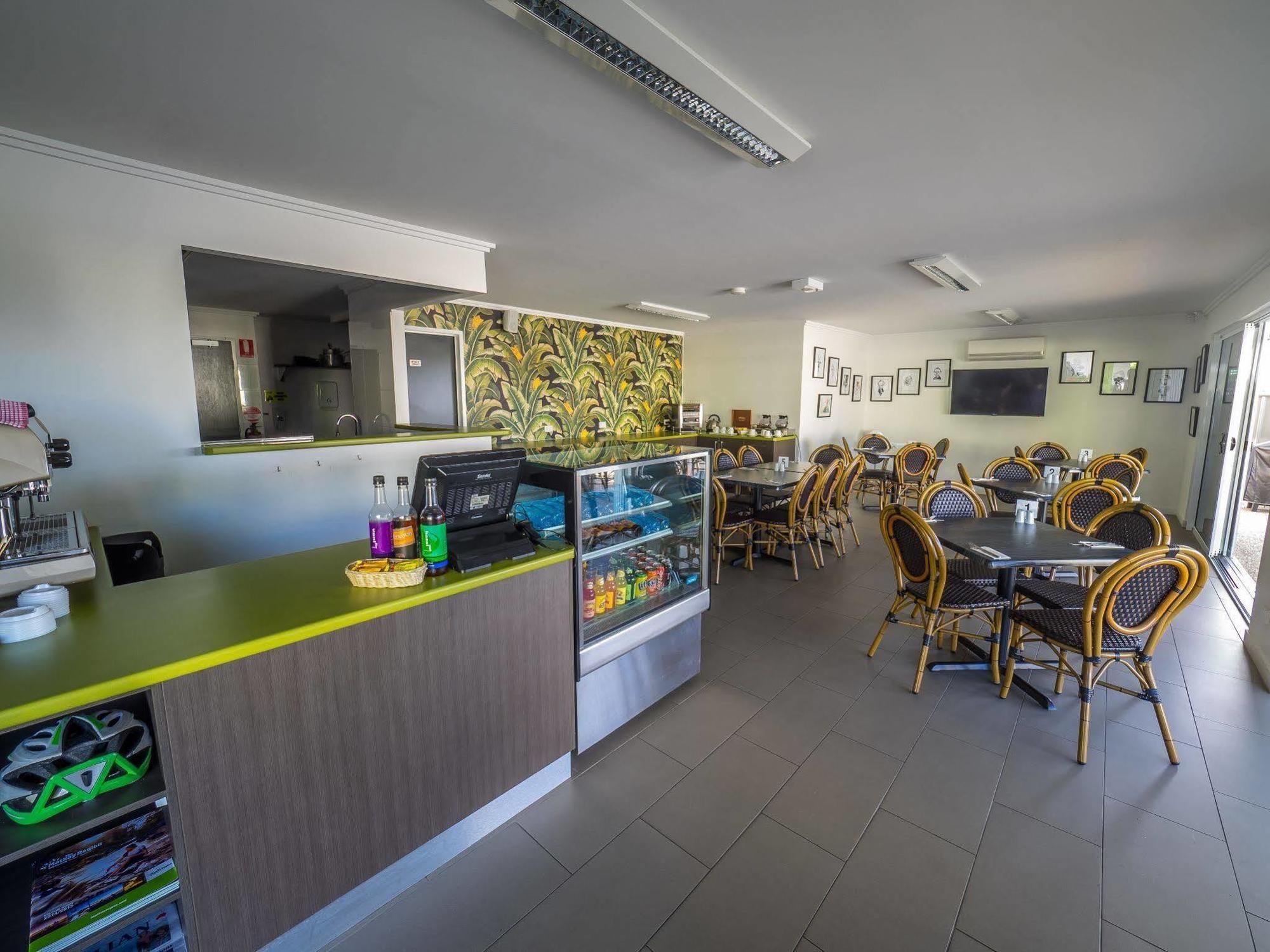 Mackay Oceanside Central Hotel Official Dış mekan fotoğraf